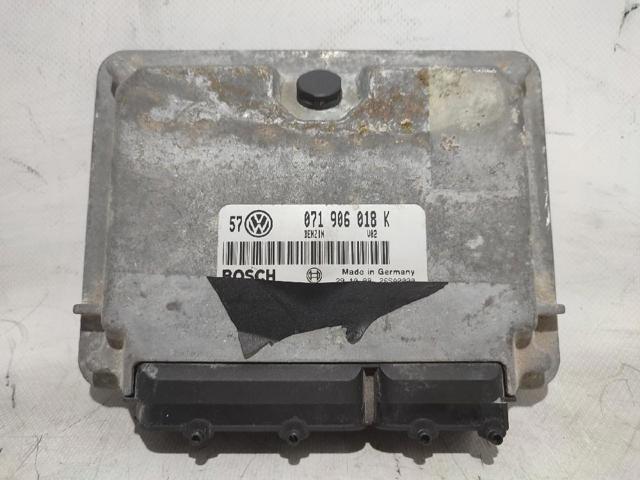 Módulo de direção (Centralina eletrônica) de motor 071906018K VAG