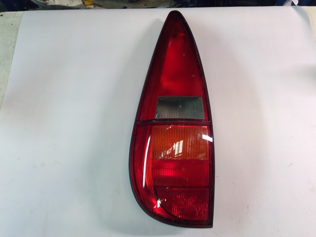 Lanterna traseira esquerda 087251 RENAULT