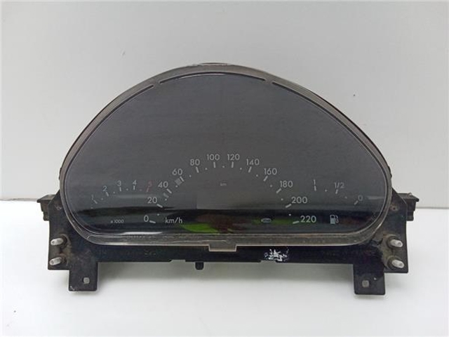 09055682021 Mercedes