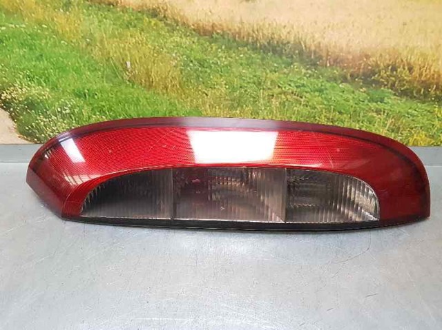 Lanterna traseira direita 09114337 OPEL