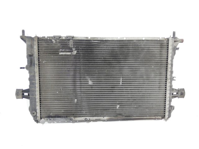 Radiador de esfriamento de motor 09157937 OPEL