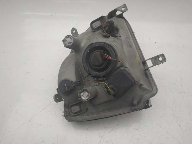 Luz direita 09210935 OPEL