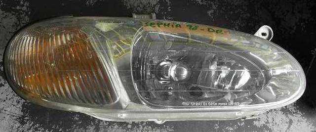 Luz direita 0K2AC51030A HYUNDAI