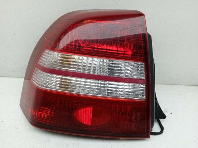 Lanterna traseira esquerda 0K2BA51160 HYUNDAI