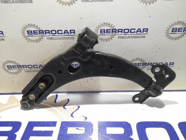 Braço oscilante inferior direito de suspensão dianteira 0K2FA34300 HYUNDAI