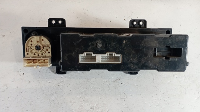 Resistor (resistência) de ventilador de forno (de aquecedor de salão) 0K53B61190C HYUNDAI