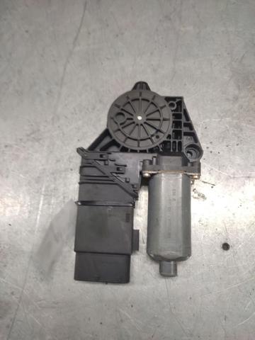 Motor de acionamento de vidro da porta dianteira direita 101434203 VAG