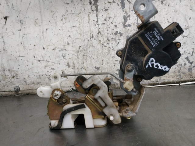 Fecho da porta traseira esquerda 1015280110 MITSUBISHI