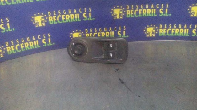 1027749 Ford