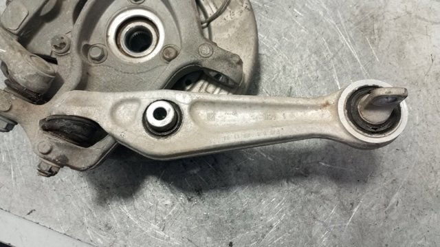 Braço oscilante inferior esquerdo/direito de suspensão dianteira 104434100D TESLA