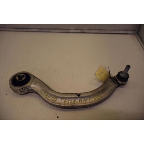 Braço oscilante inferior direito de suspensão dianteira 104435600C TESLA