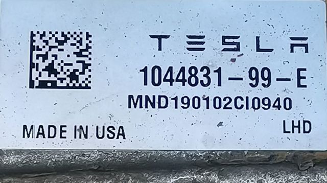  Tesla Model 3  (2016-2026)