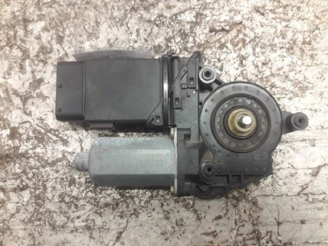 Motor de acionamento de vidro da porta dianteira esquerda 105404301 VAG
