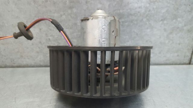 Motor de ventilador de forno (de aquecedor de salão) 1055062 FORD
