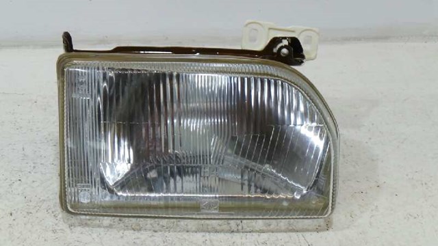 Luz direita 1058189 FORD