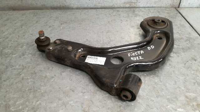 Braço oscilante inferior direito de suspensão dianteira 1063236 FORD