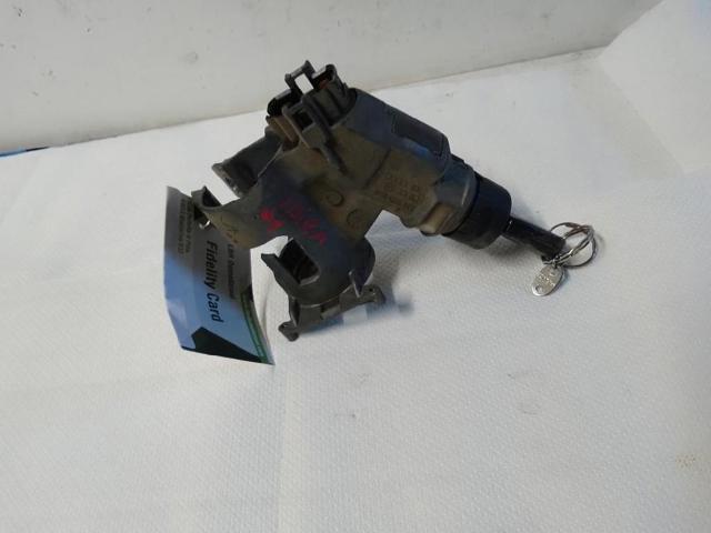Trinco de fecho de ignição para Volkswagen Golf 1E7