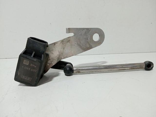 Sensor dianteiro direito do nível de posição de carroçaria 1093697 BMW