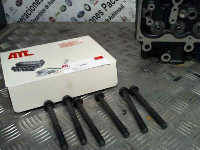 Cabeça de motor (CBC) 110397F409 NISSAN