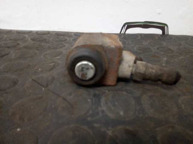 Cilindro traseiro do freio de rodas de trabalho 1104132 FORD