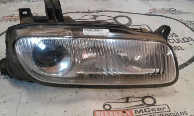Luz esquerda para Mazda 323 BA