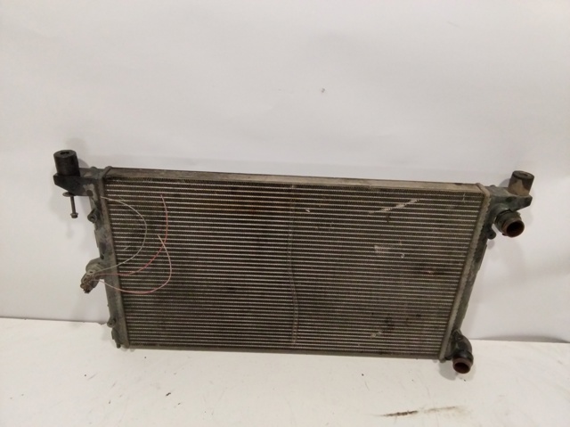Radiador de esfriamento de motor 1109113 FORD