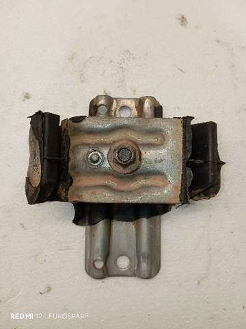 Coxim (suporte) direito de motor 112100F002 NISSAN