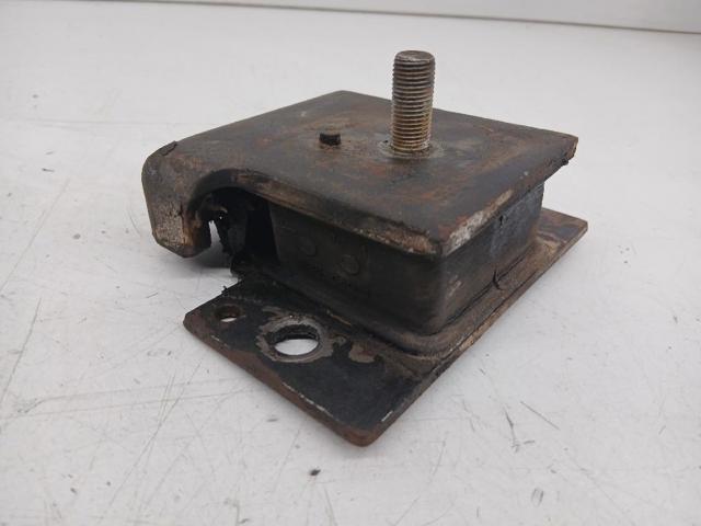 Coxim (suporte) esquerdo/direito de motor 11220C6001 NISSAN