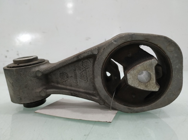 Coxim (suporte) direito traseiro de motor 113501KC0A NISSAN