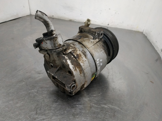 Compressor de aparelho de ar condicionado 1135324 OPEL