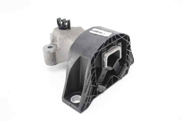 113750822R Renault (RVI)