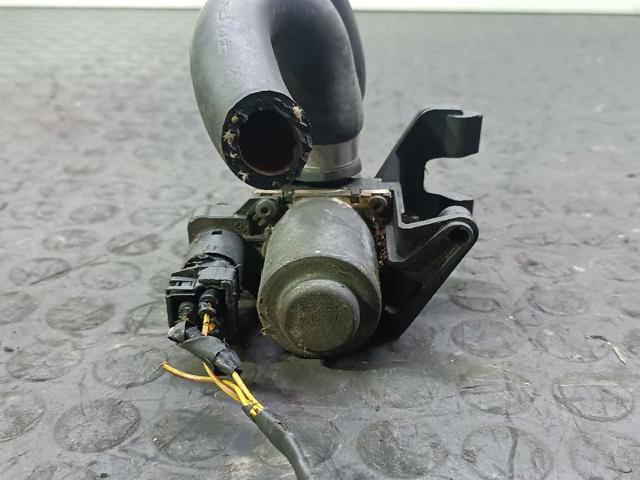 1147412052 BMW