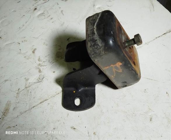 Coxim (suporte) esquerdo/direito de motor 1161081A00 SUZUKI