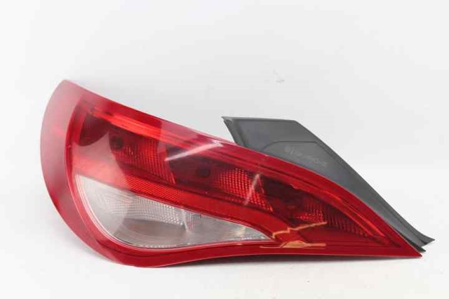 Lanterna traseira esquerda 1179069700 MERCEDES