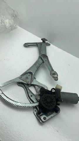Motor de acionamento de vidro da porta dianteira esquerda 119152XXX MERCEDES