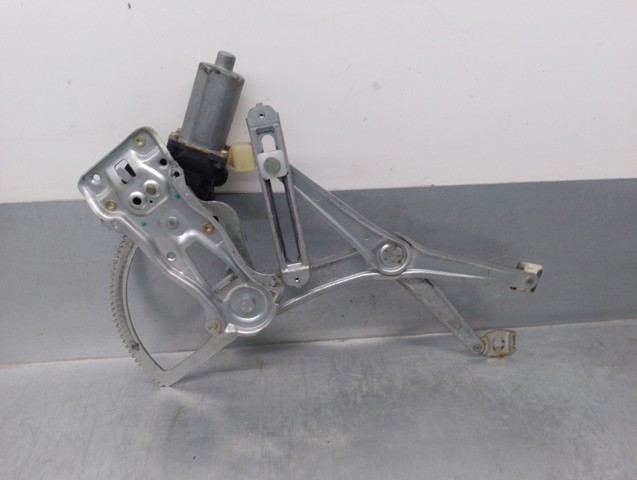 Motor de acionamento de vidro da porta dianteira esquerda 119152XXX MERCEDES