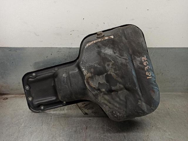 Panela de óleo de cárter do motor 121010D020 TOYOTA