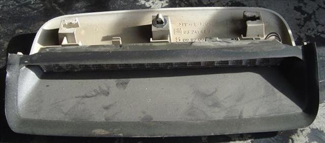 Sinal de parada traseiro adicional para Opel Astra F69