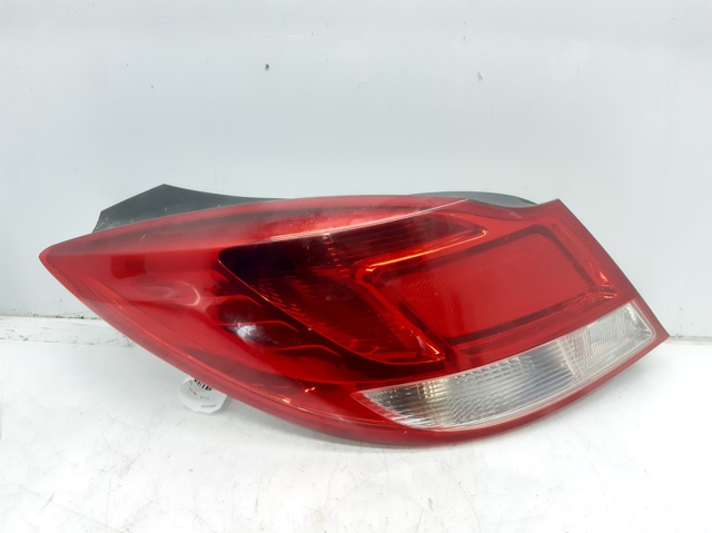 Lanterna traseira esquerda 1222193 OPEL