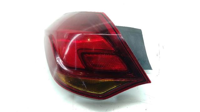 Lanterna traseira esquerda externa 1222209 OPEL
