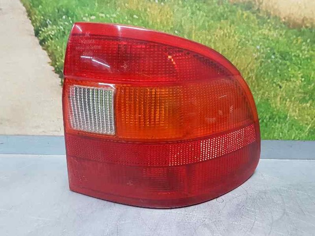 Lanterna traseira direita 1223982 OPEL