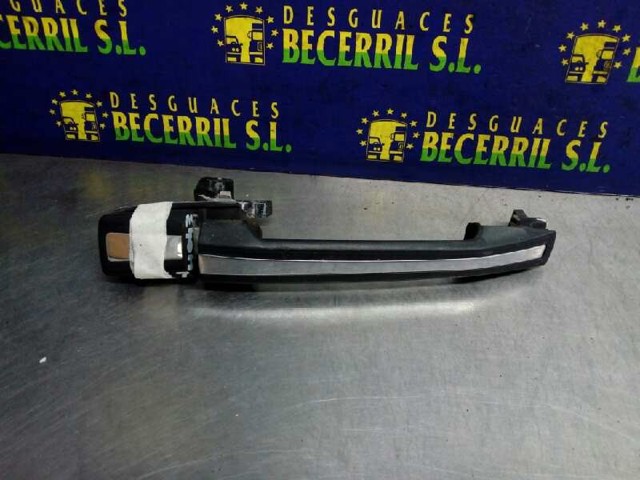 Maçaneta externa da porta traseira 1247600970 MERCEDES