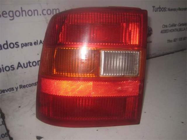 Lanterna traseira esquerda 12871748 OPEL