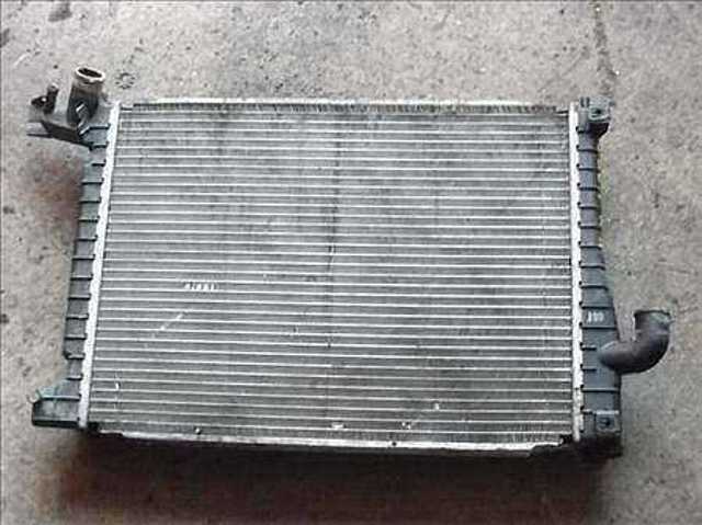 Radiador de esfriamento de motor 1300178 OPEL