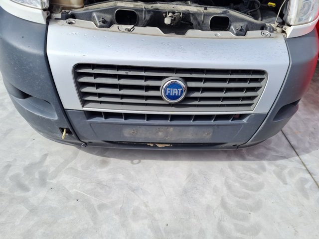 Pára-choque dianteiro, parte central 1305760070 FIAT