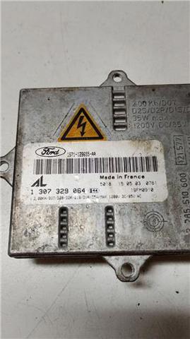 Luz esquerda 1307329064 FORD