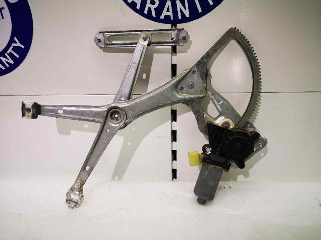 Motor de acionamento de vidro da porta dianteira direita 130821709 MERCEDES