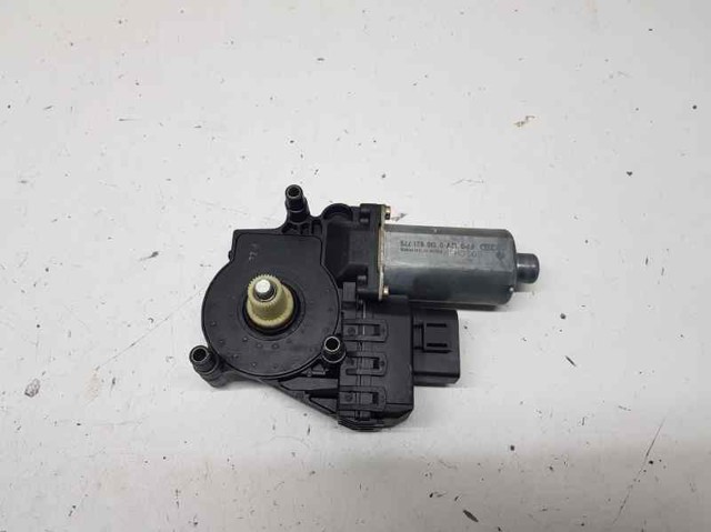 Motor de acionamento de vidro da porta dianteira esquerda 130821775 VAG