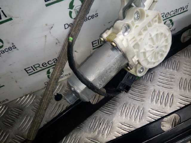 130821921 Mercedes