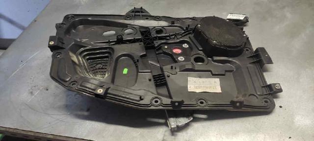 Motor de acionamento de vidro da porta dianteira esquerda 130821938 FORD